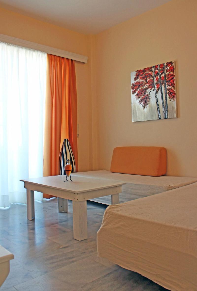 Castello Bianco Aparthotel Platanias Extérieur photo