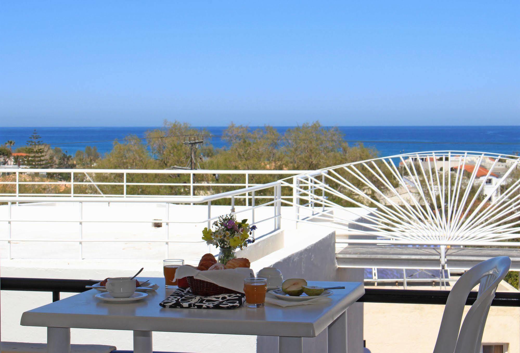 Castello Bianco Aparthotel Platanias Extérieur photo